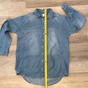 Caslon Women's Blue Button Down Over Shirt